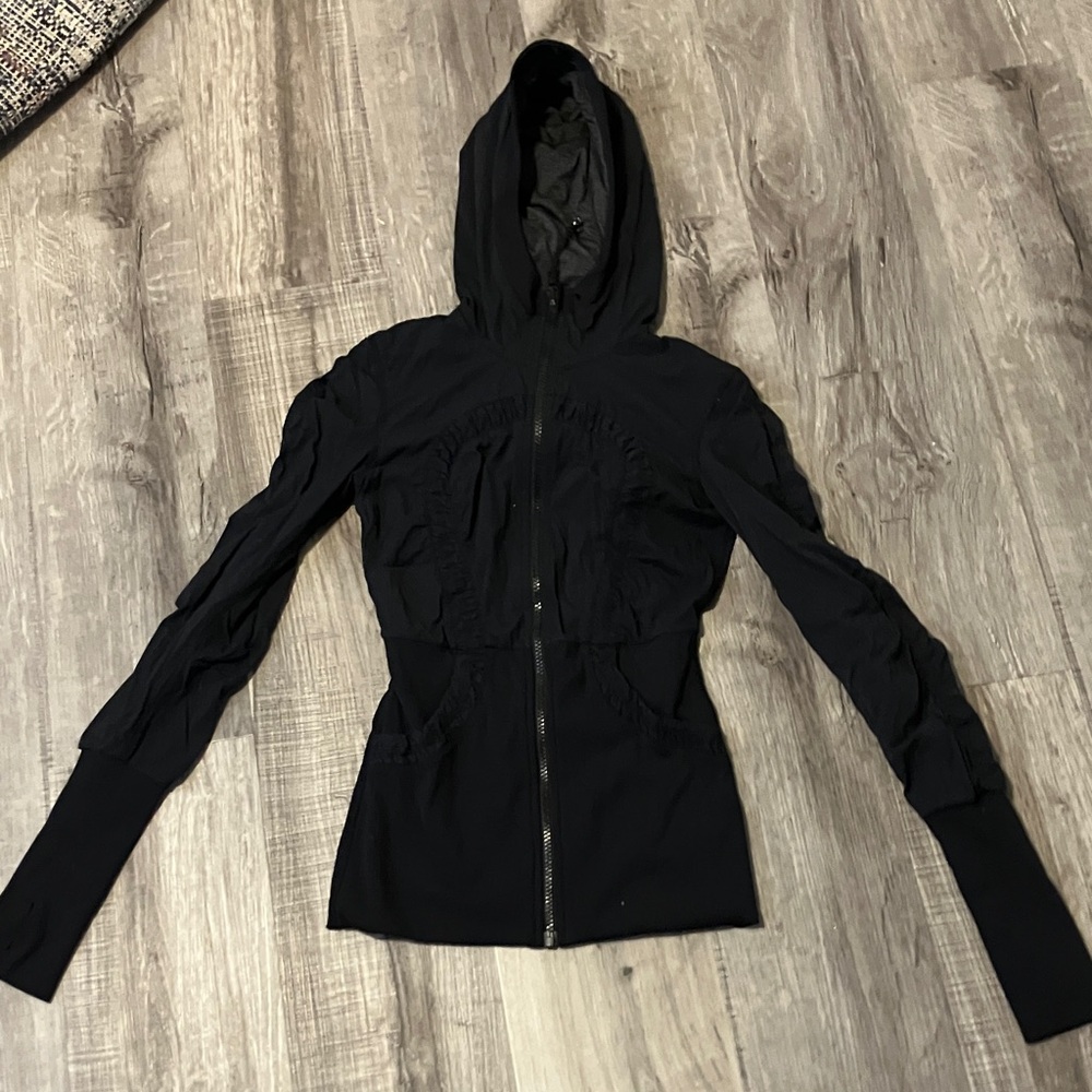 Lululemon Women's black reversible jacket